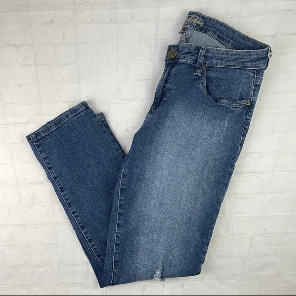 KUT from the Kloth sz10 Medium Wash Distressed Straight Leg Jeans - Picture 5 of 8